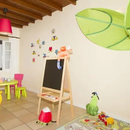 Апартаменты Miguel, 3 Bed With Private Pool